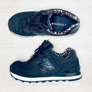 New Balance Sneakers / W 8 / Animal Print Details